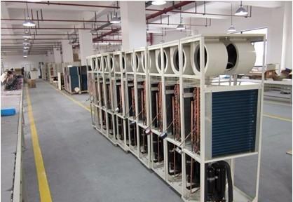 冷空氣再次大舉南下與暖濕氣流鏖戰，南方即將進入陰雨期